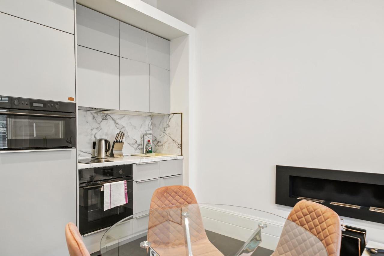 1 & 2 Bed Cosy Apartments Next To Earls Court Free Wifi London Exteriör bild