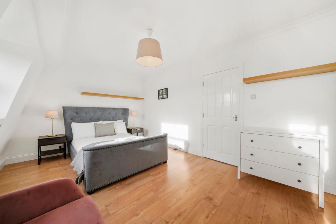 1 & 2 Bed Cosy Apartments Next To Earls Court Free Wifi London Exteriör bild