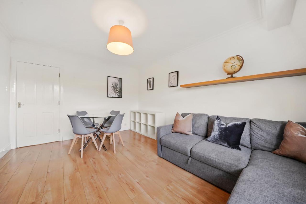 1 & 2 Bed Cosy Apartments Next To Earls Court Free Wifi London Exteriör bild